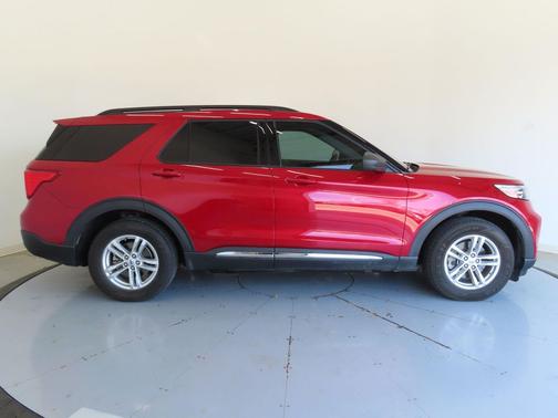 RAPID RED MET TINTED CC 2022 Ford Explorer XLT