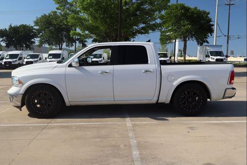 Bright White Clearcoat 2017 RAM 1500 Laramie