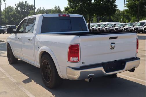 Bright White Clearcoat 2017 RAM 1500 Laramie