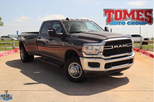 2024 RAM 3500 Tradesman Crew Cab 4x4 8' Box