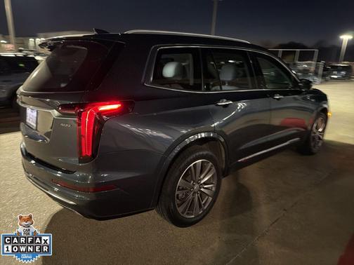 2021 Cadillac XT6 Premium Luxury FWD