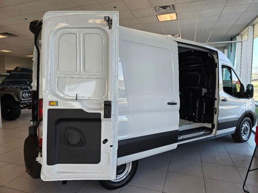 OXFORD WHITE 2026 Ford Transit-250 Base