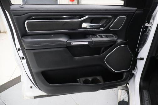 Bright White Clearcoat 2022 RAM 1500 Laramie