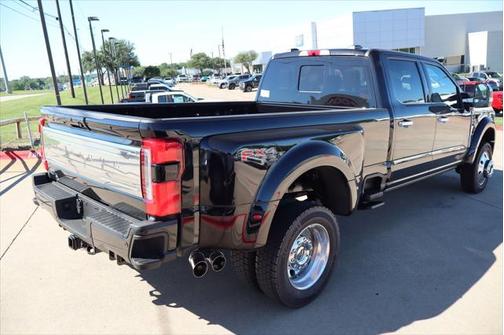 2025 Ford F-450 Platinum