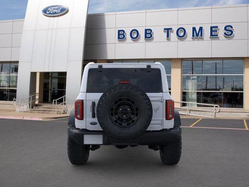 OXFORD WHITE 2026 Ford Bronco Badlands