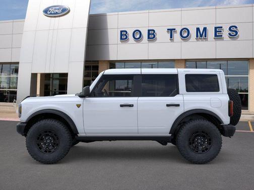 OXFORD WHITE 2026 Ford Bronco Badlands