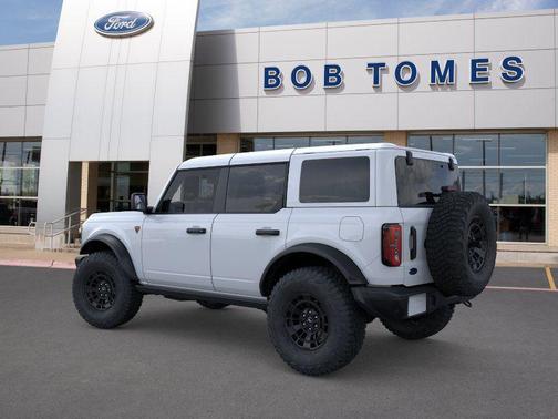 OXFORD WHITE 2026 Ford Bronco Badlands