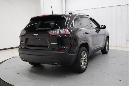 Diamond Black Crystal Pearlcoat 2021 Jeep Cherokee Latitude Lux