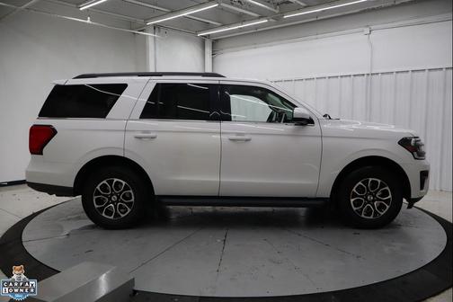 OXFORD WHITE 2024 Ford Expedition XLT