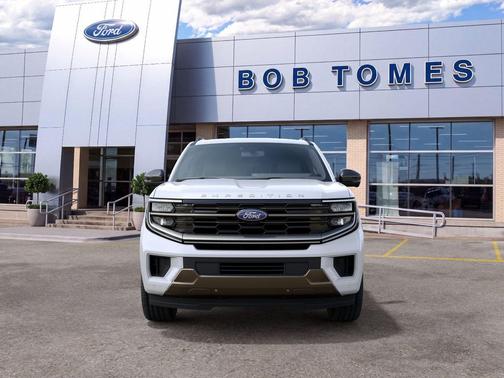 Star White Metallic Tri-Coat 2027 Ford Expedition King Ranch