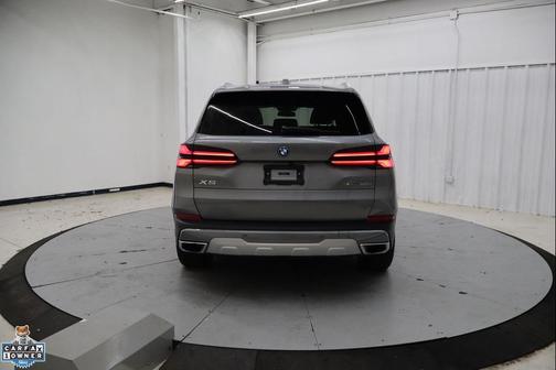 Gray Metallic 2025 BMW X5 PHEV xDrive50e