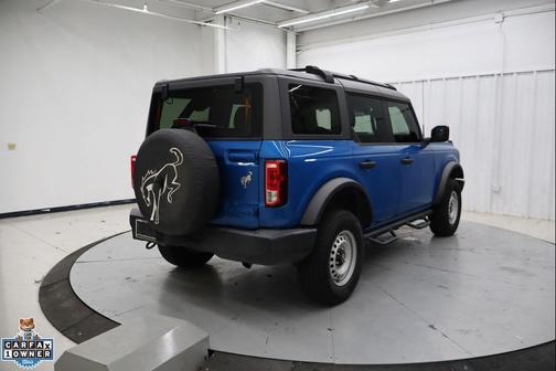 VELOCITY BLUE METALLIC 2022 Ford Bronco Base