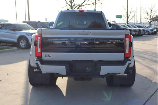 2025 Ford F-450 Platinum