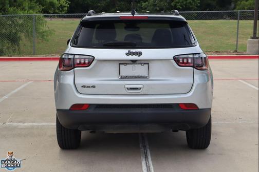 Silver Zynith Metallic Clearcoat 2024 Jeep Compass Latitude