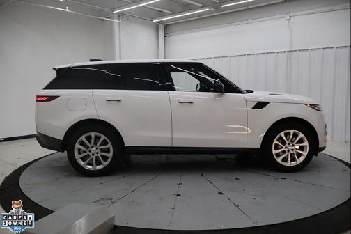Santorini Black Metallic 2025 Land Rover Range Rover Sport SE