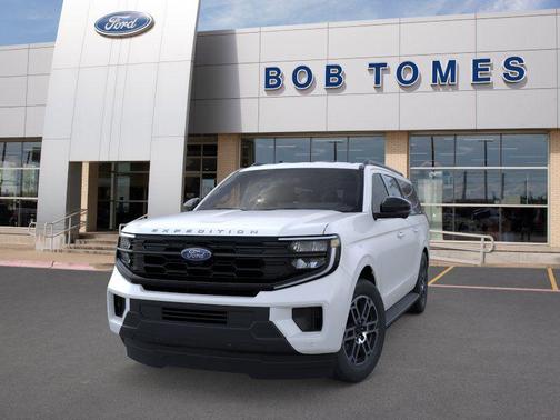 Star White Metallic Tri-Coat 2026 Ford Expedition Max Active 4x2