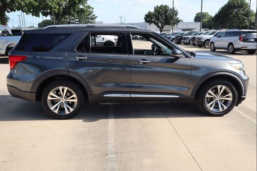 MAGNETIC METALLIC 2020 Ford Explorer Platinum