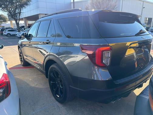 2020 Ford Explorer ST