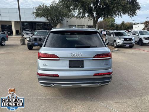 2024 Audi Q7 45 Premium Plus