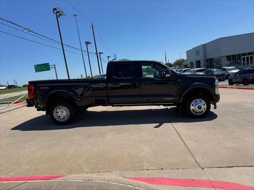 2025 Ford F-450 Platinum