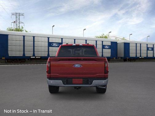 RUBY RED METALLIC TINTED CC 2026 Ford F-150 XLT