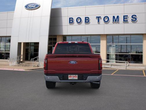 RUBY RED METALLIC TINTED CC 2026 Ford F-150 XLT
