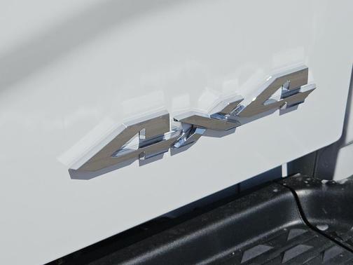 2026 RAM 2500 Tradesman Crew Cab 4x4 8' Box