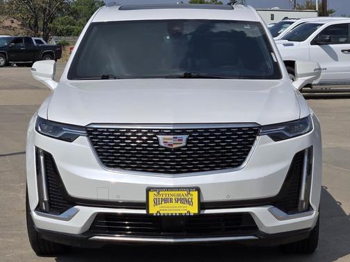 2022 Cadillac XT6 Premium Luxury FWD