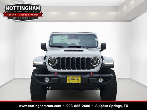 Bright White Clearcoat 2026 Jeep Wrangler Rubicon