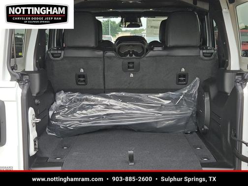 Bright White Clearcoat 2026 Jeep Wrangler Rubicon