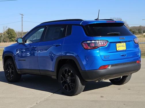 2026 Jeep Compass Latitude