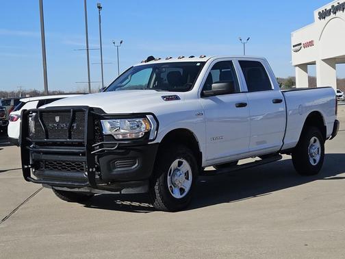 2020 RAM 2500 Tradesman Crew Cab 4X4 6'4' Box
