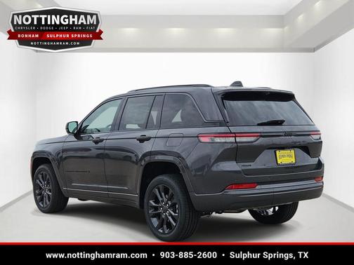 Baltic Gray Metallic Clearcoat 2026 Jeep Grand Cherokee Limited