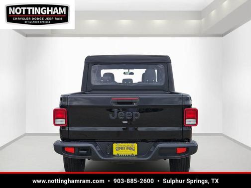 Black Clearcoat 2026 Jeep Gladiator Sport
