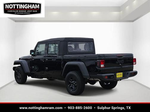 Black Clearcoat 2026 Jeep Gladiator Sport