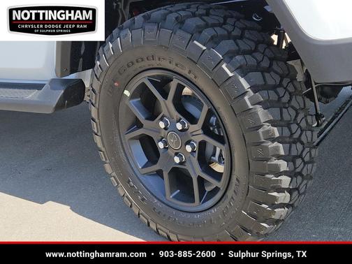 Bright White Clearcoat 2026 Jeep Gladiator Texas Trail 4x4