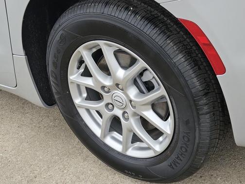 2026 Chrysler Pacifica L