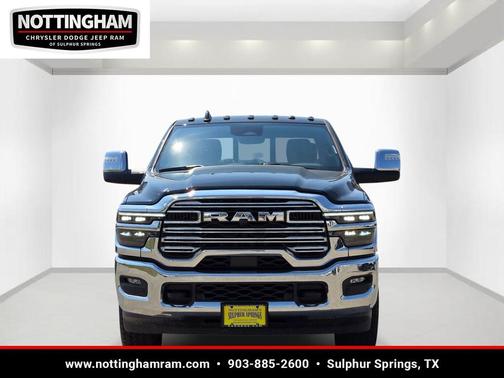 Diamond Black Crystal Pearlcoat 2026 RAM 2500 Laramie Crew Cab 4x4 6'4' Box