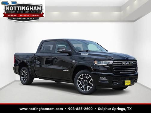 Diamond Black Crystal Pearlcoat 2026 RAM 1500 Laramie