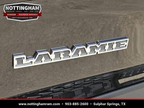 Diamond Black Crystal Pearlcoat 2026 RAM 1500 Laramie