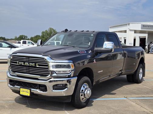 2024 RAM 3500 Laramie Crew Cab 4x4 8' Box