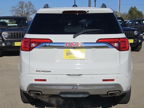 2019 GMC Acadia Denali