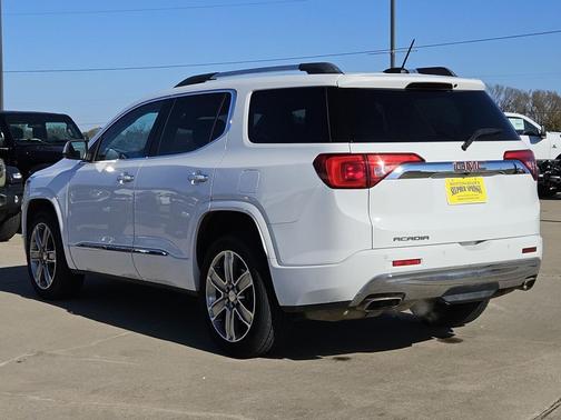 2019 GMC Acadia Denali