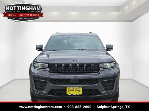 Baltic Gray Metallic Clearcoat 2026 Jeep Grand Cherokee L Altitude
