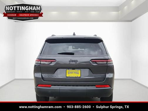 Baltic Gray Metallic Clearcoat 2026 Jeep Grand Cherokee L Altitude
