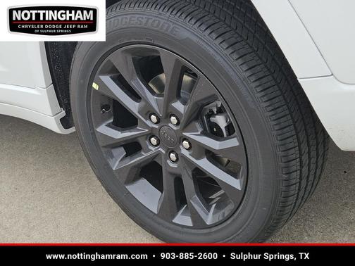 Bright White Clearcoat 2026 Jeep Grand Cherokee Limited
