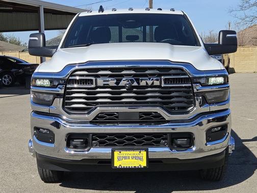 2026 RAM 3500 Tradesman Crew Cab 4x4 8' Box