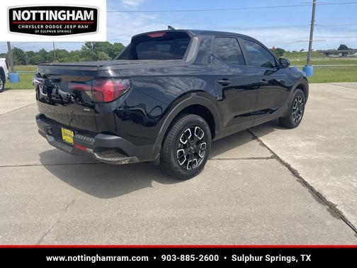 Phantom Black 2024 Hyundai SANTA CRUZ SEL