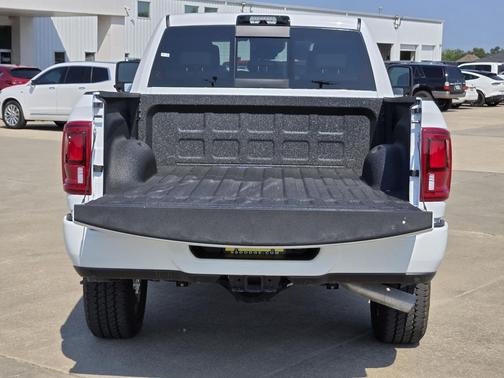 2026 RAM 2500 Laramie Crew Cab 4x4 6'4' Box