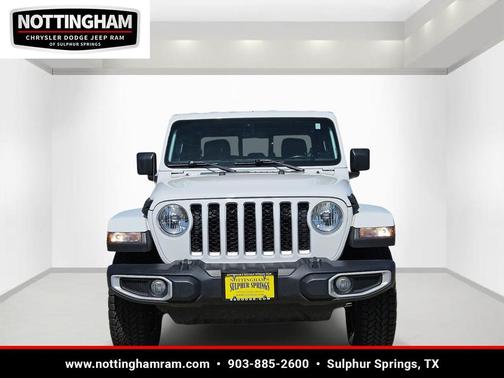 Bright White Clearcoat 2021 Jeep Gladiator Overland